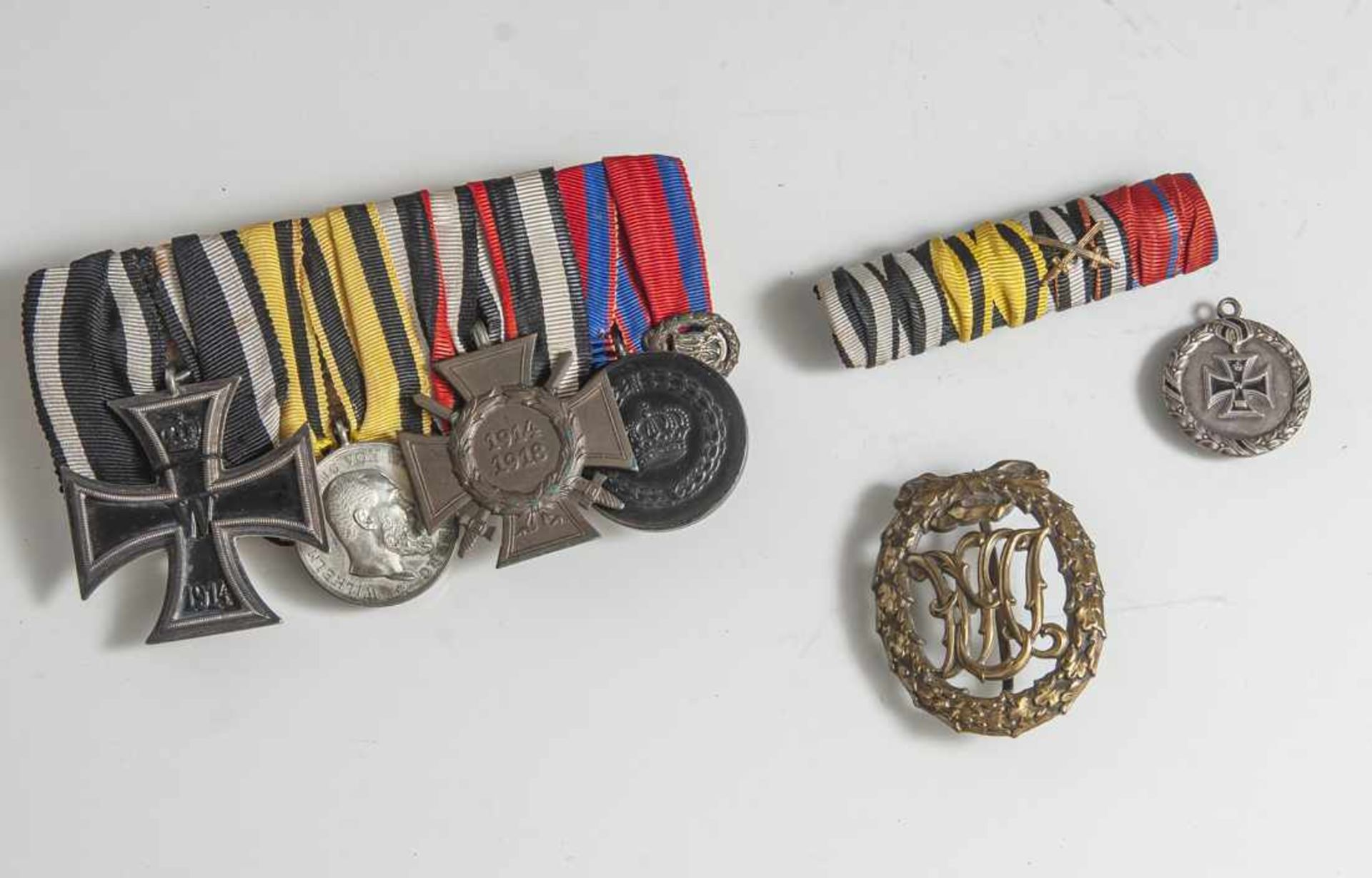 Konvolut Orden und Ehrenzeichen, I. Weltkrieg: Eisernes Kreuz II, Medaille "Für Tapferkeit und