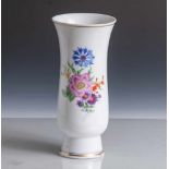 Vase, Meissen, blaue Schwertermarke (2 Schleifstriche), Porzellan, polychrom bemalt, Goldrand,