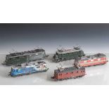 5 verschiedene E-Loks, 1 x Märklin (E884), 3 x Lima (1112, 11520, 10683), Joeuf (11181). Alters- und