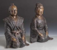 2 Figuren, Japanisches Paar, Bronzeguss, neuzeitlich. H. ca. 29 cm.