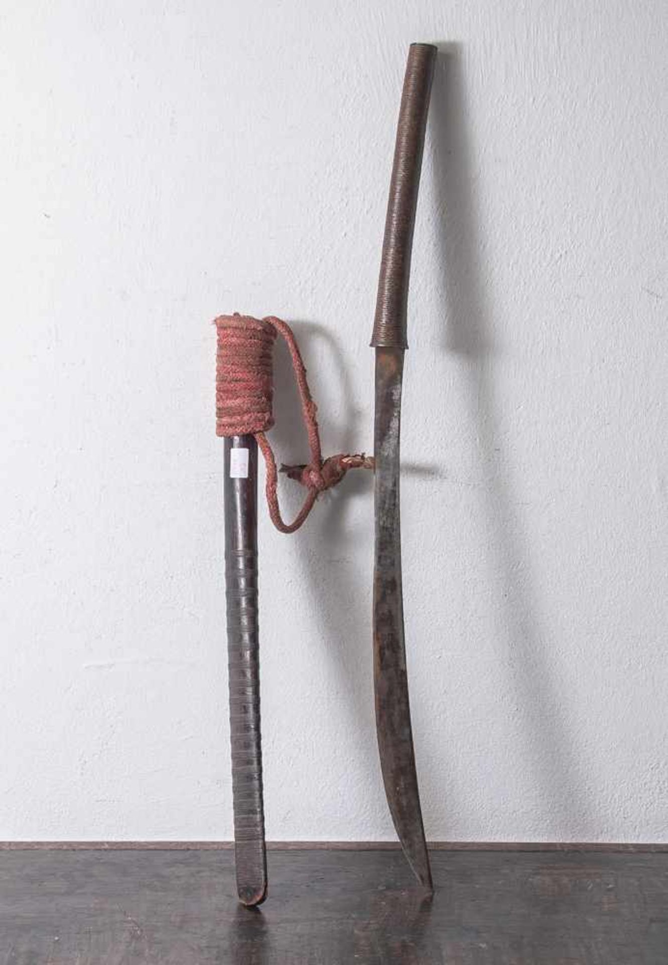 Traditionelles Burmaschwert, Dha mit Burma Myanmarklinge, einschmiedig mit leichtem Bogen, spitzes