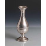 Kleine balusterförmige Blumenvase, Silber 800. Ca. 111 gr.