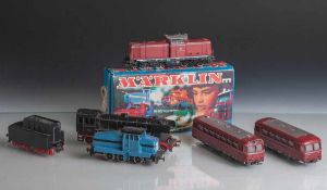 Konvolut Eisenbahnen, 4 teilig, bestehend aus: 1 Märklin Lok No 3072, originalverpackt HO,1