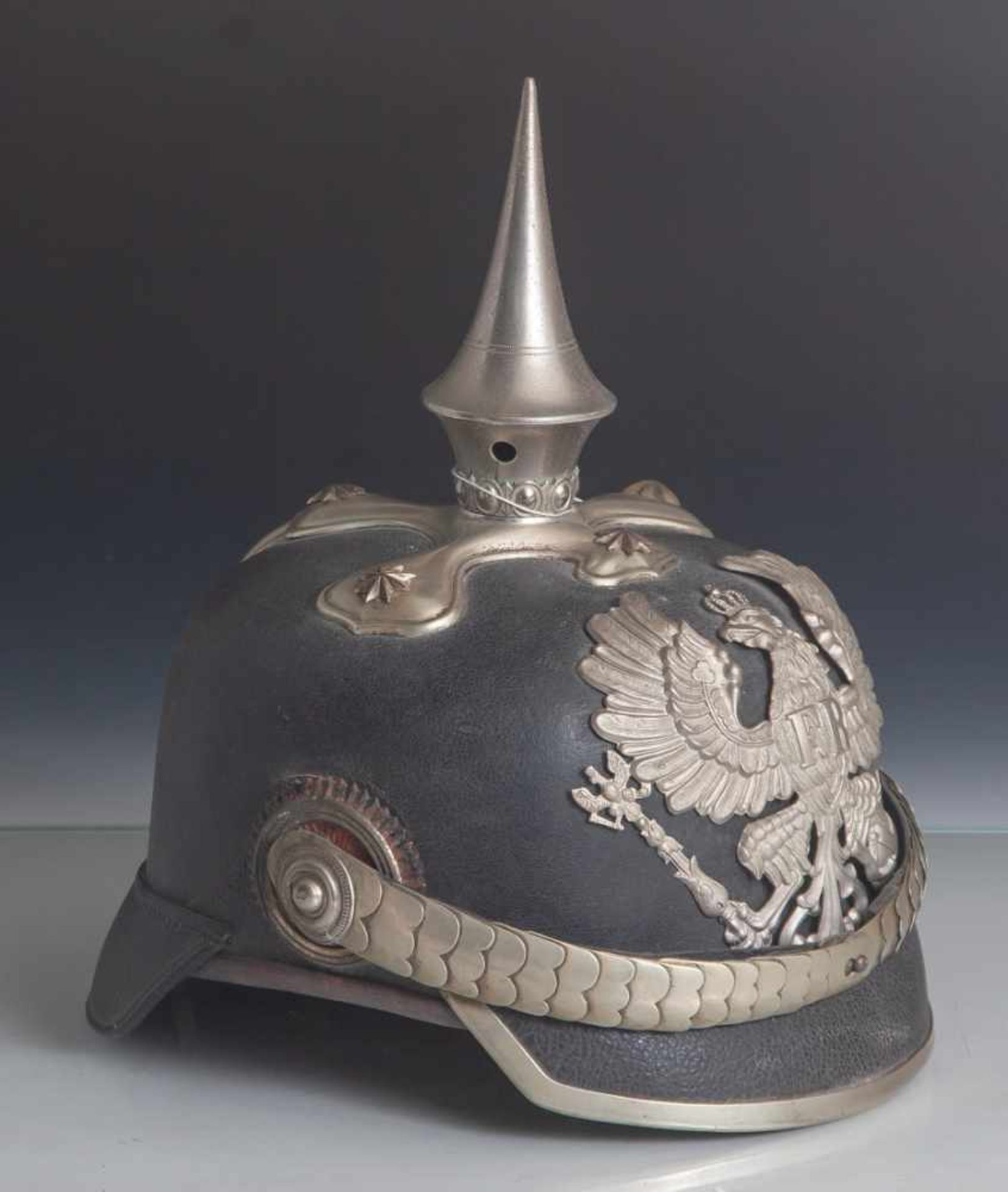 Pickelhaube für Offiziere um 1900 Preussen, wohl für die Dragoner Regimenter Nr.3-6,10,12,15,16;