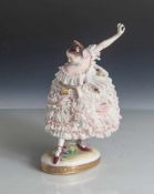 Spitzenfigur: Tänzerin, Ballerina, Aelteste Volkstedter Porzellanmanufaktur, 1. Hälfte 20.