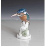 Figur, kl. Eisvogel auf natur. Sockel sitzend, Rosenthal, H: ca 12 cm.