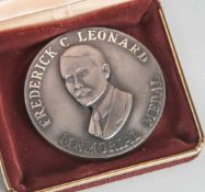 Medaille "Frederick C. Leonard Memorial Medal, presented to F. Begemann for