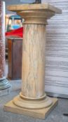 Dekorative Marmorsäule, 3-teilig aus portugiesischem Estremoz-Marmor, Gr. Br:41, H:104 cm.