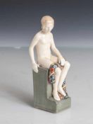 Figurine Mod Nr. 470, Entwurf Ernst Riegel, Darmstadt, 1907-1911, Mathildenhöhe, weibl.Akt mit farb.