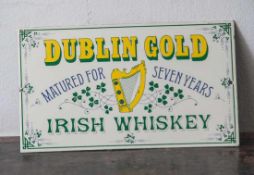 Emailwerbeschild, Dublin Gold - matured for seven years - Irish Whiskey. Ca. 30,5 x 18 cm.Kl.