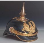 Pickelhaube - Lederhelm für Offiziere Preussen, komplett mit allen Beschlägen,freigewölbte goldene