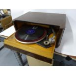 Dual turntable in wooden casing