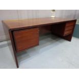 Dyrlund desk