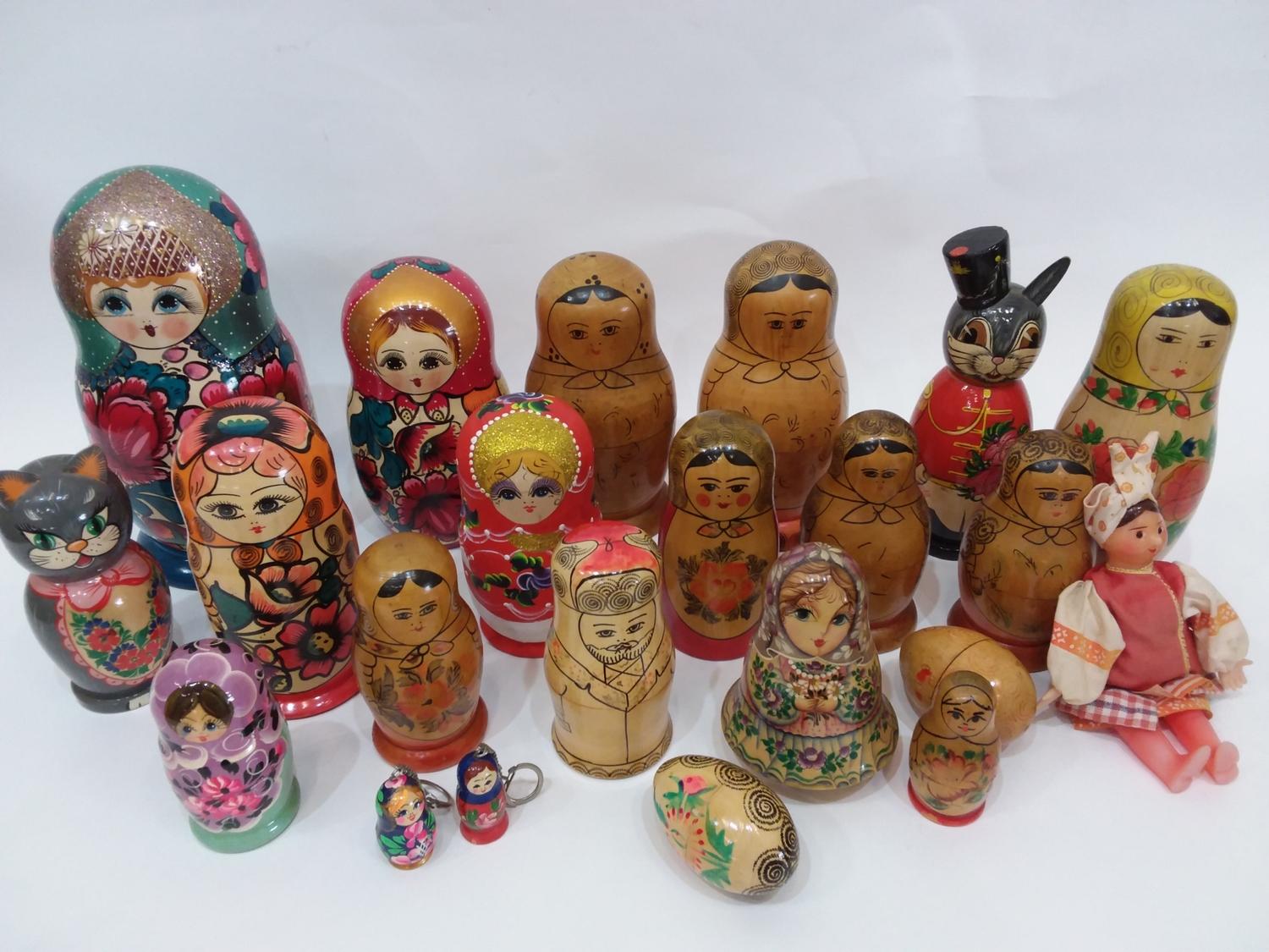Collection of Russian Nesting Dolls - Image 6 of 6