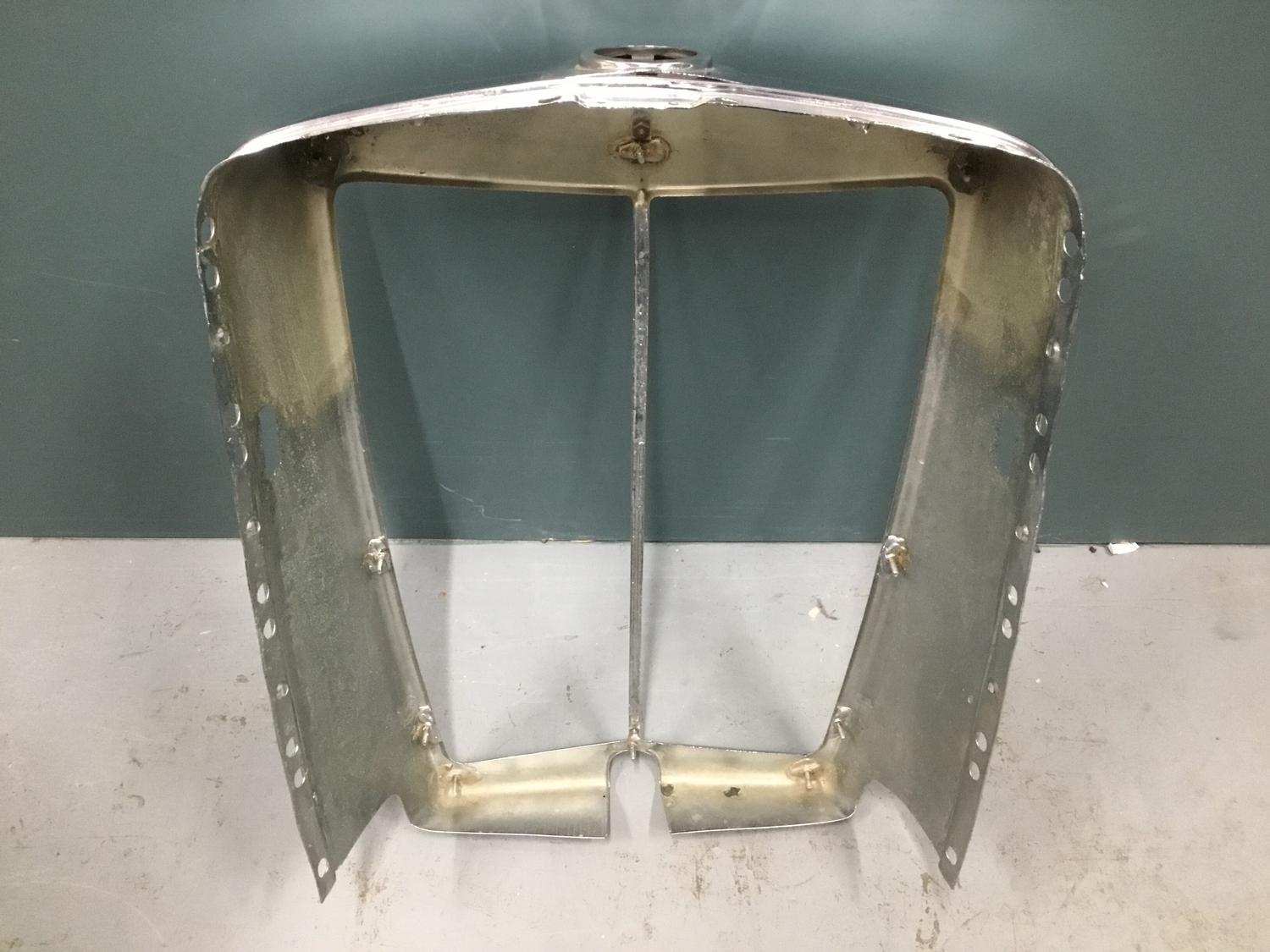 Outer casing for 1950's MG radiator grill - Image 4 of 4