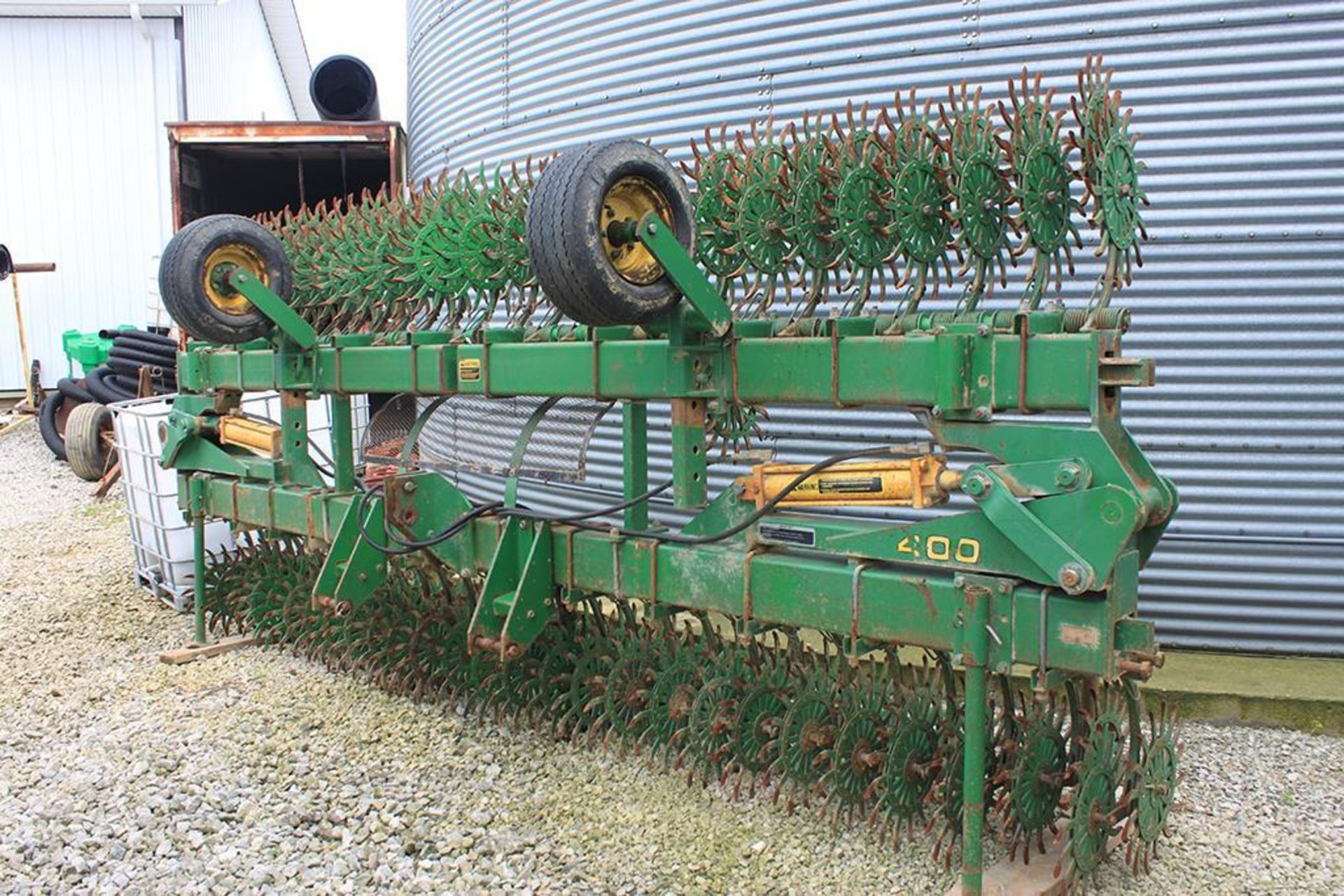 JD 400 ROTARY HOE - Image 2 of 3