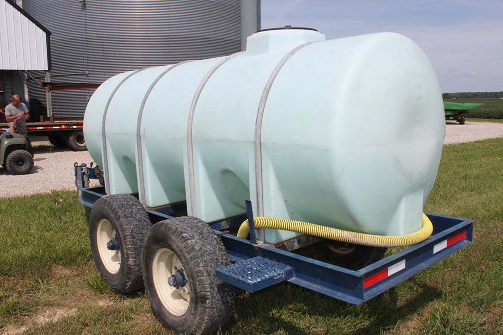 DUOLIFT 1000 GAL NURSE TRAILER - Image 4 of 4