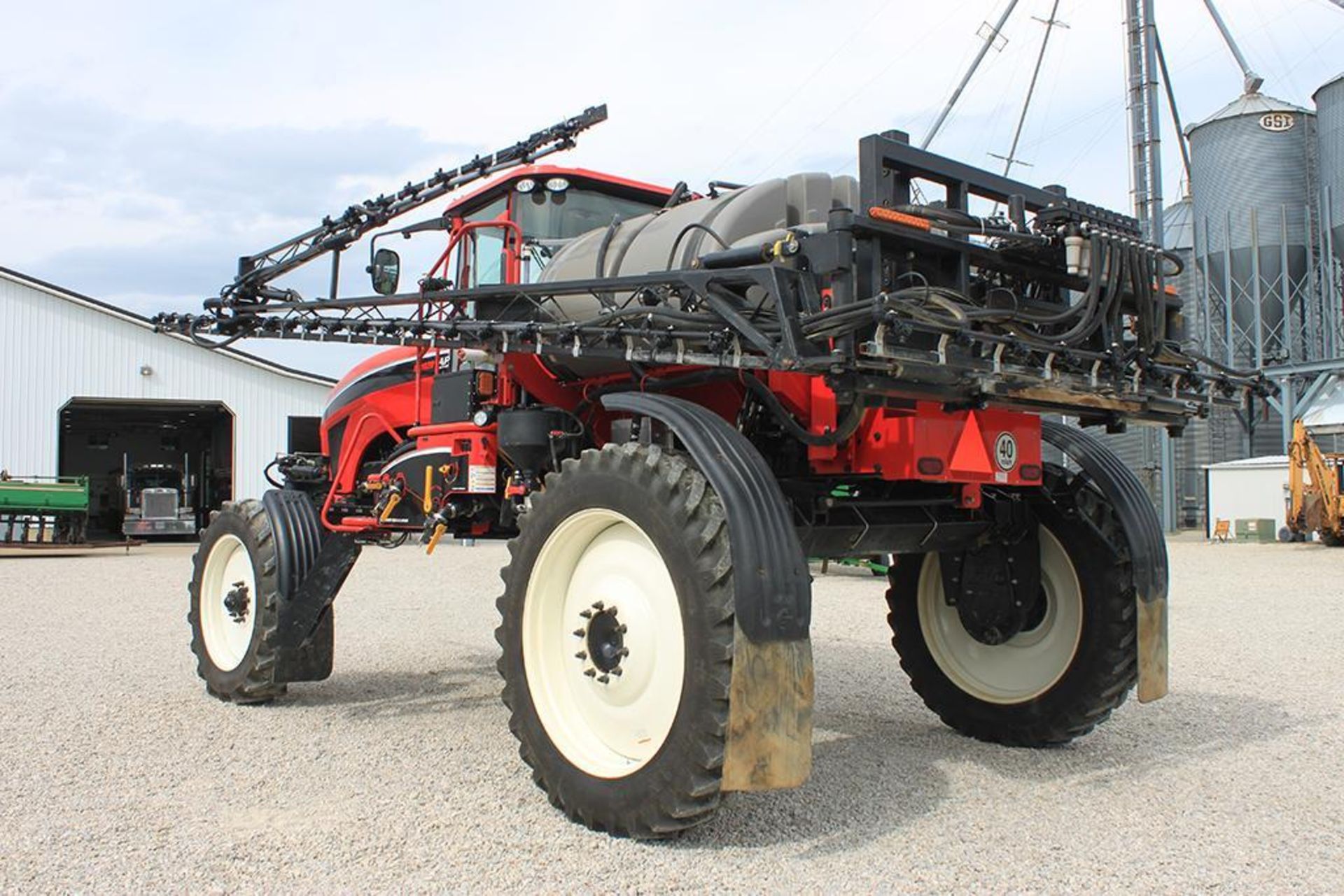 2012 APACHE AS1020 SPRAYER - Image 7 of 18