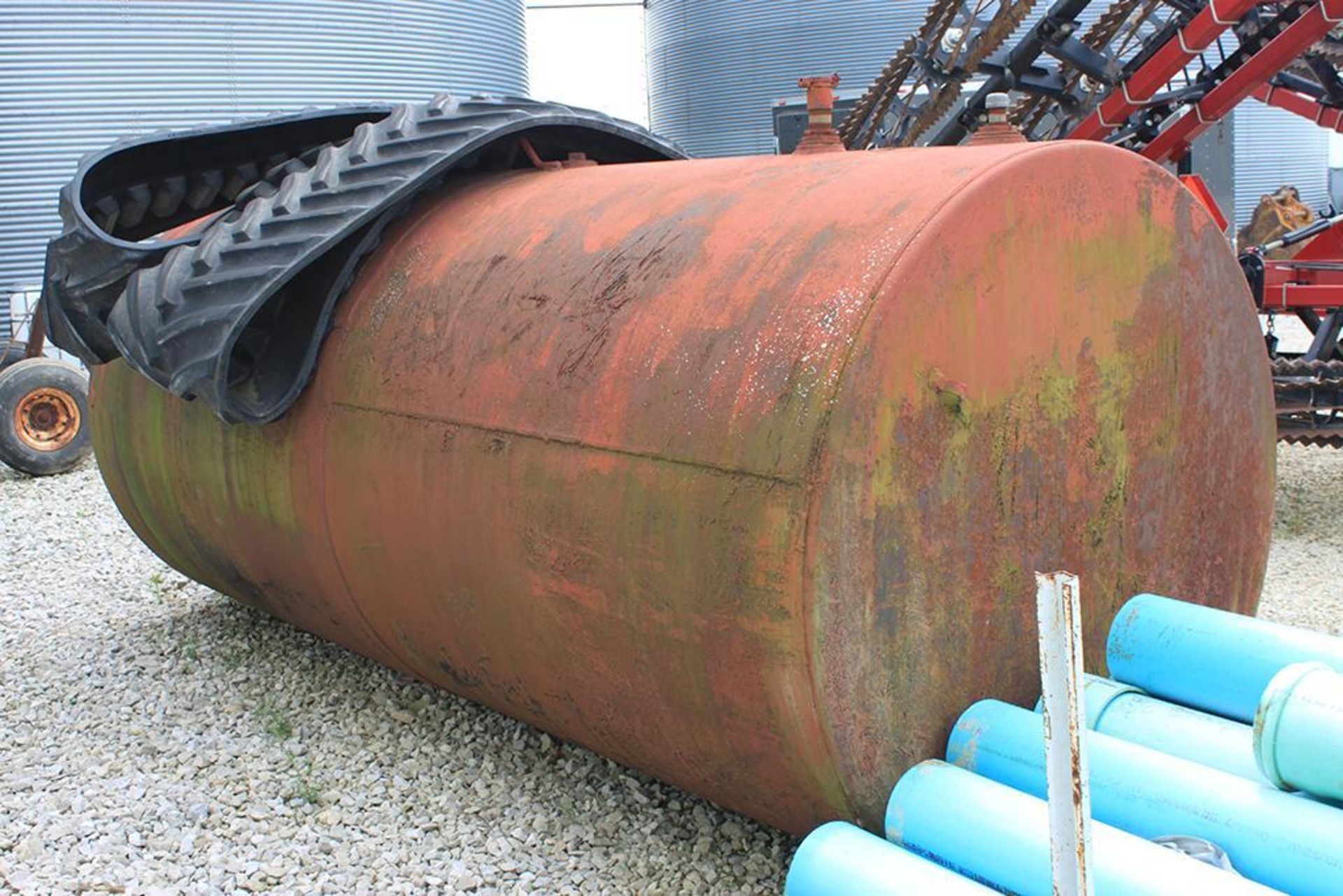 2,000 GAL. MILD STEEL FUEL TANK - Image 2 of 3