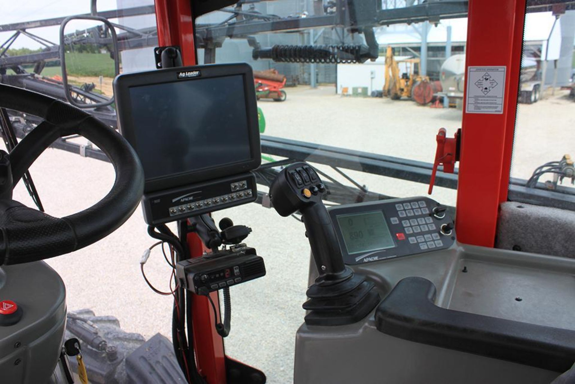 2012 APACHE AS1020 SPRAYER - Image 10 of 18