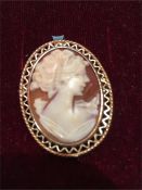 A 9ct gold Cameo