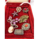 A selection of costume jewellery