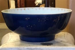 An 18th Century blue Chinese bowl (AF)