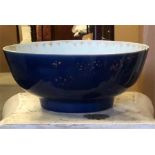 An 18th Century blue Chinese bowl (AF)