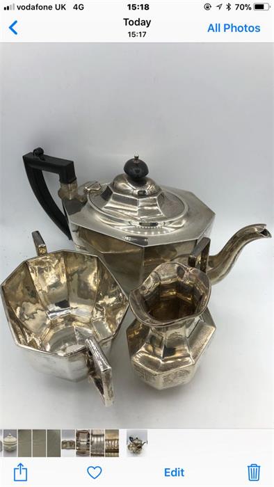 A silver tea set to include teapot, milk jug and sugar bowl, hallmarked Birmingham by William