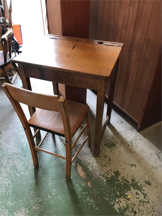 A Vintage school desk with matching chair - Image 2 of 4