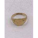 An 18ct gold signet ring (2.8g)