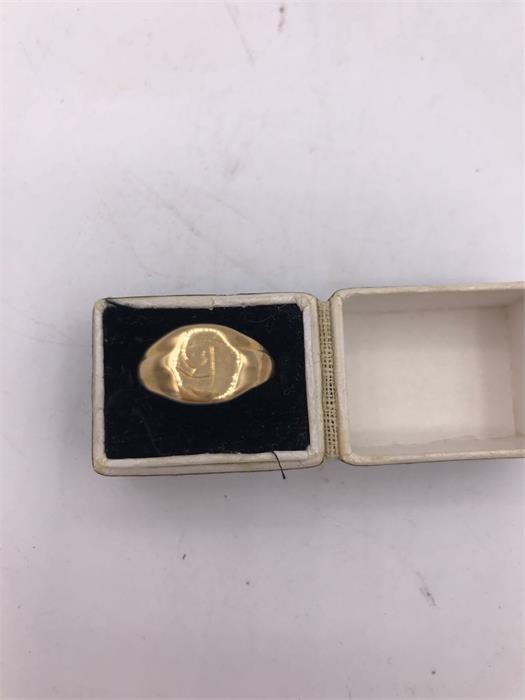 An 18ct gold signet ring (2.8g) - Image 2 of 4