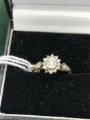9ct gold 0.20 diamond cluster ring