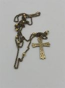 A 9ct gold cross on a gold chain(5.1g)