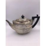 A Hallmarked silver teapot (592g) William Hutton & Sons Ltd Hallmarked London 1901-02.