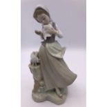 Lladro Figure of a Girl Feeding Doves