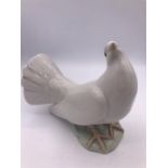 Lladro Figure of white dove (15cm)