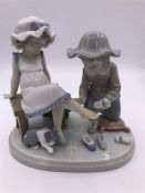 Lladro Figure 'Try This One' (16cm)