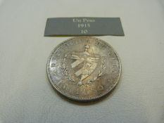 A 1915 Cuban Peso silver coin 26.6g (AEF)