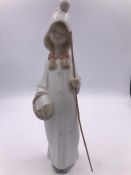 Lladro Figure 'Shepherdess with Basket (25cm)