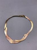 A 9ct gold fine bracelet (4.3g)