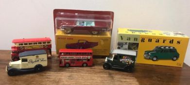 A small selection of diecast vehicles to include A Dinky Toys 555 and a Vanguards Mini Cooper S