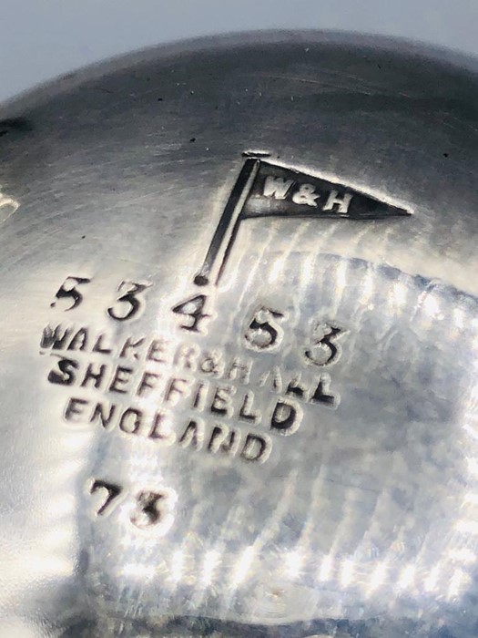 A Sheffield 1913 hallmarked Sugar bowl and milk jug - Image 3 of 3