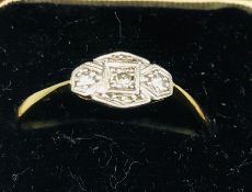 A Victorian Diamond Ring 18ct yellow gold and platinum (1.3g)