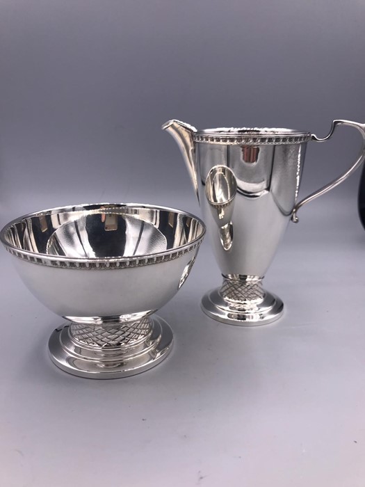 An Asprey silver jug and sugar bowl in original case and box - Image 3 of 7