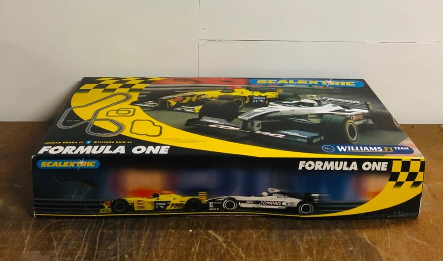 Scalextric Formula One Williams F1 Team set - Image 2 of 3