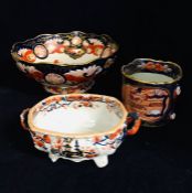 A set of three pieces of Mason ware including early Mason.