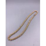 A 9ct yellow gold chain (7.4g)