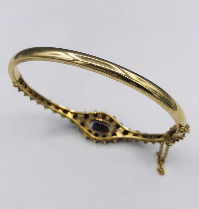 A Vintage Garnet and 9ct gold bracelet. - Bild 5 aus 6
