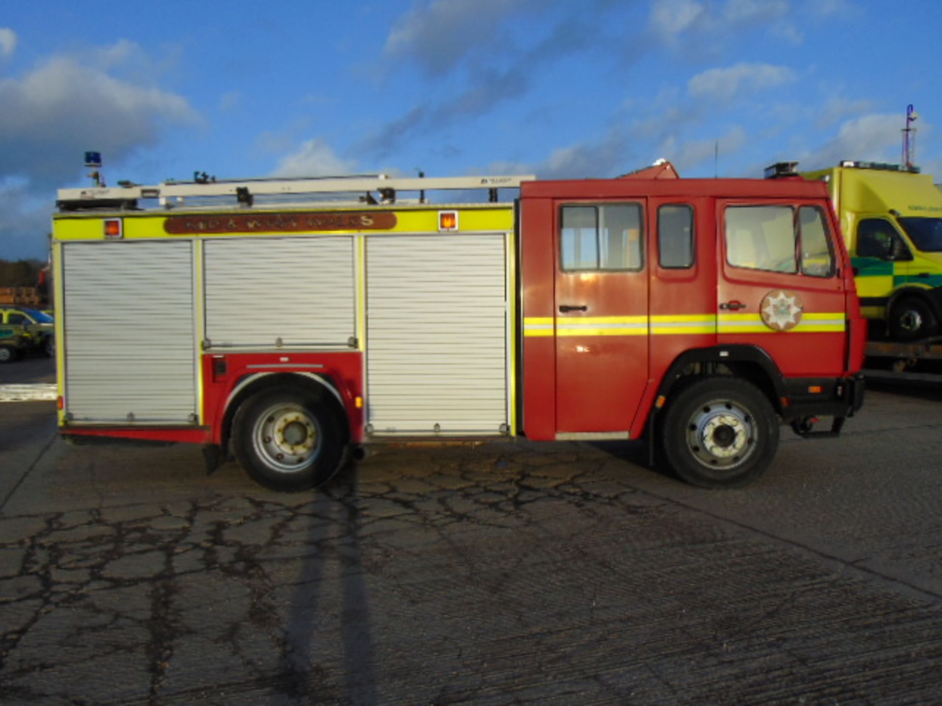 Mercedes 1124 Saxon Fire Engine - Image 5 of 16